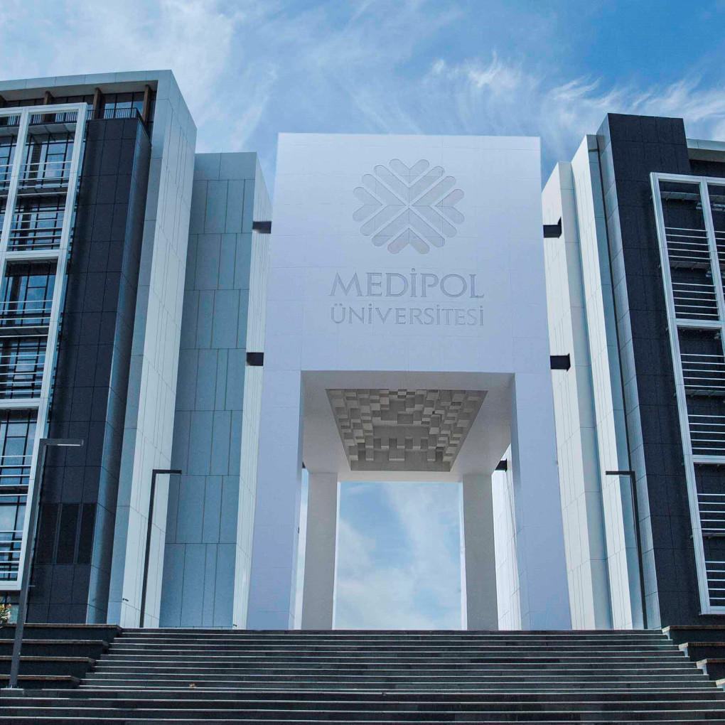 Curtain wall facade